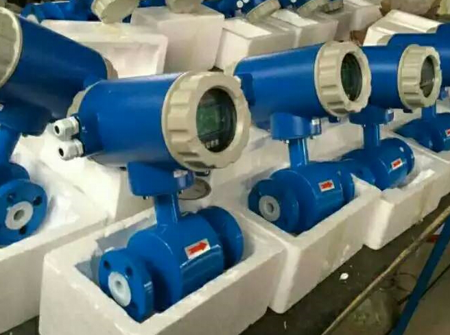 Miniature waste liquid flowmeter